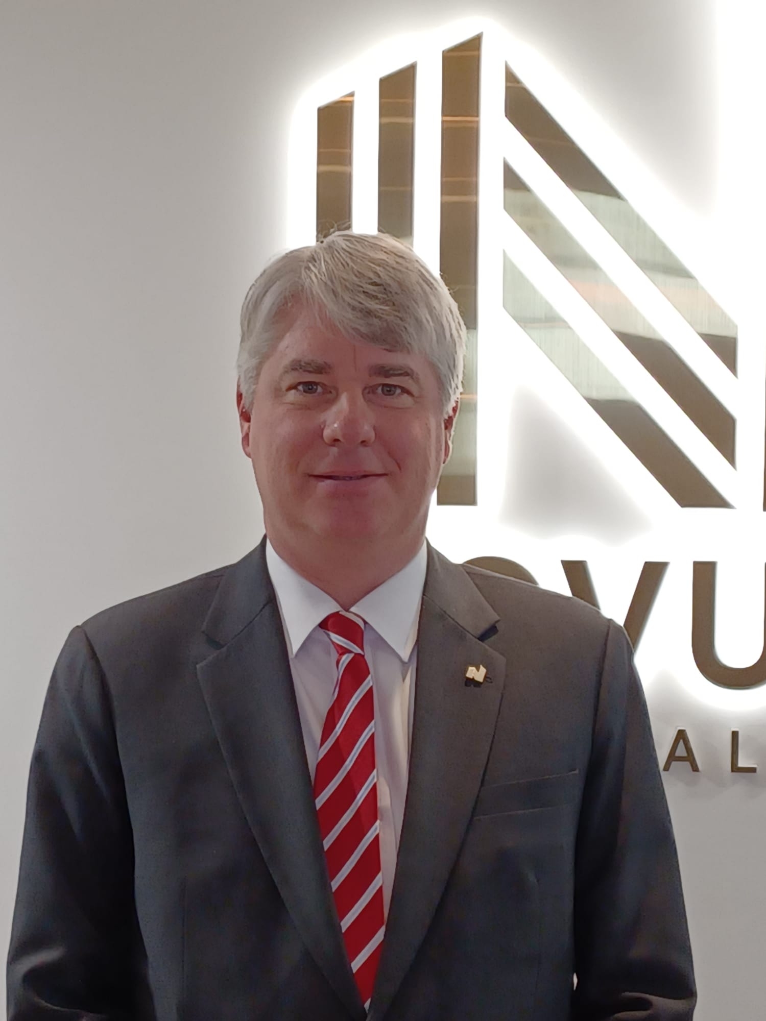 Herr Christian Cosman